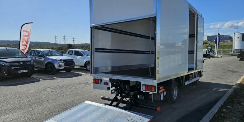 Isuzu MT21T Hayon + Caisse Trouillet 20M3