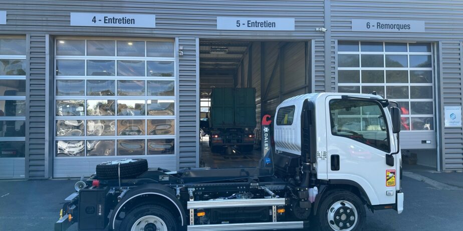 ISUZU M30 POLYBENNE DALBY