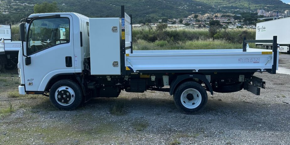 ISUZU M27 Benne Coffre XXL