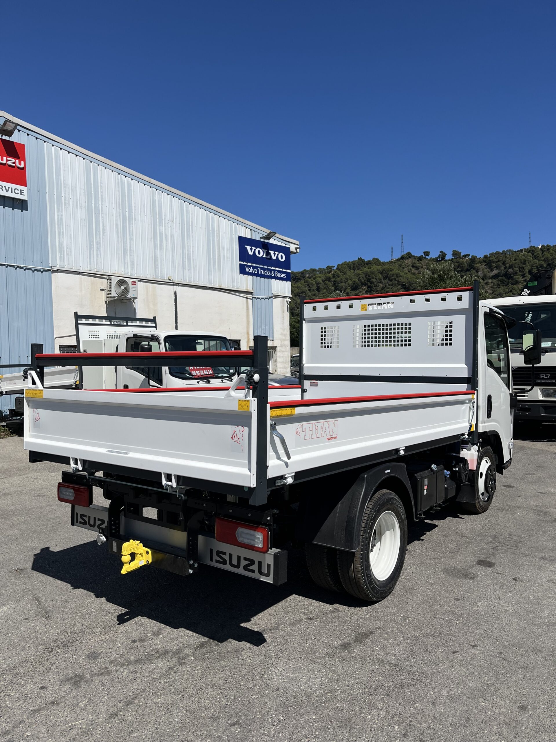 NOUVEAU M27 Génération 2, empattement court avec benne TITAN