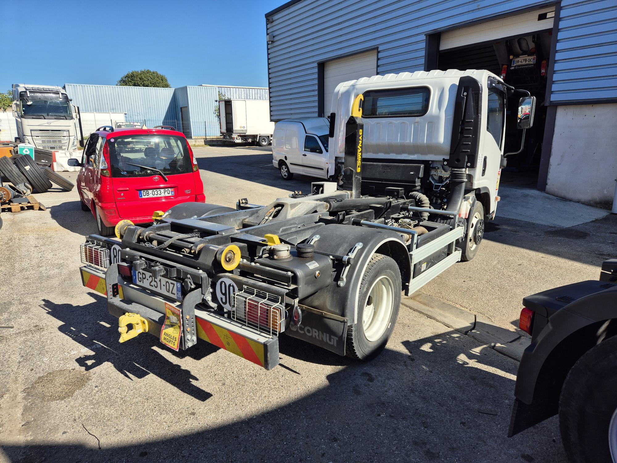 VO ISUZU Polybenne Cornut 4T5 P75 7T5 5L2 190Ch