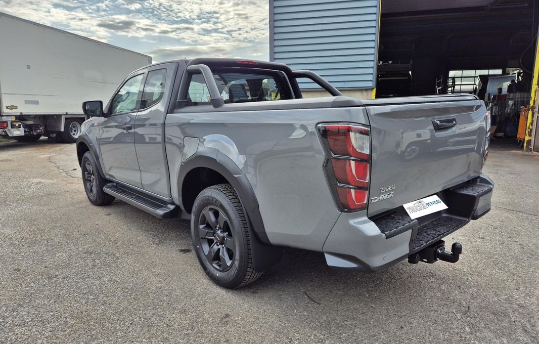 Isuzu D-Max N60 NitroSport 4×4 – Full Options – Nouvelle couleur Kanibalu