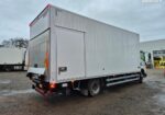ISUZU F12 bva caisse fourgon + hayon + porte latérale 12T / charge utile 4850 Kg