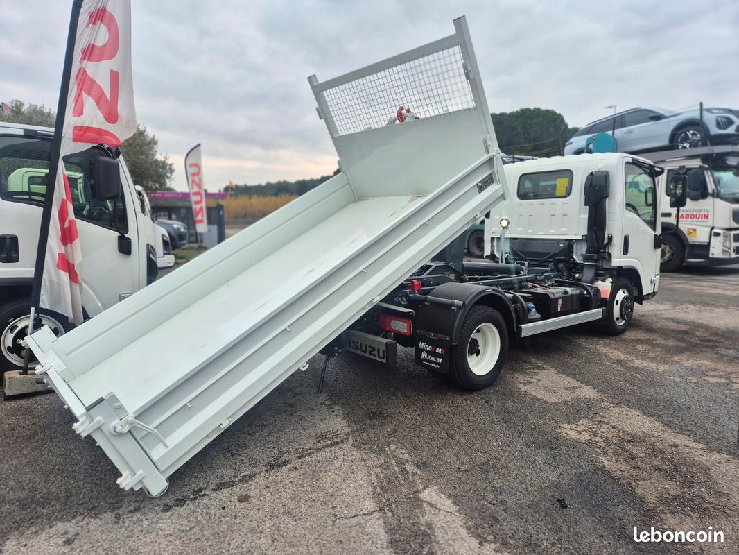 ISUZU M27 3L 150Ch BVA Polybenne DALBY