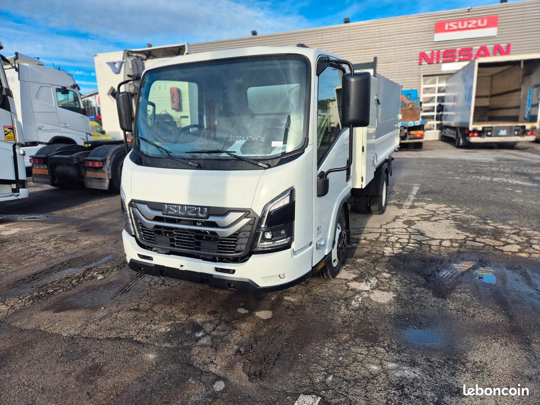 New ISUZU M27 3L 150Ch benne + rehausse + porte universelle type paysagiste